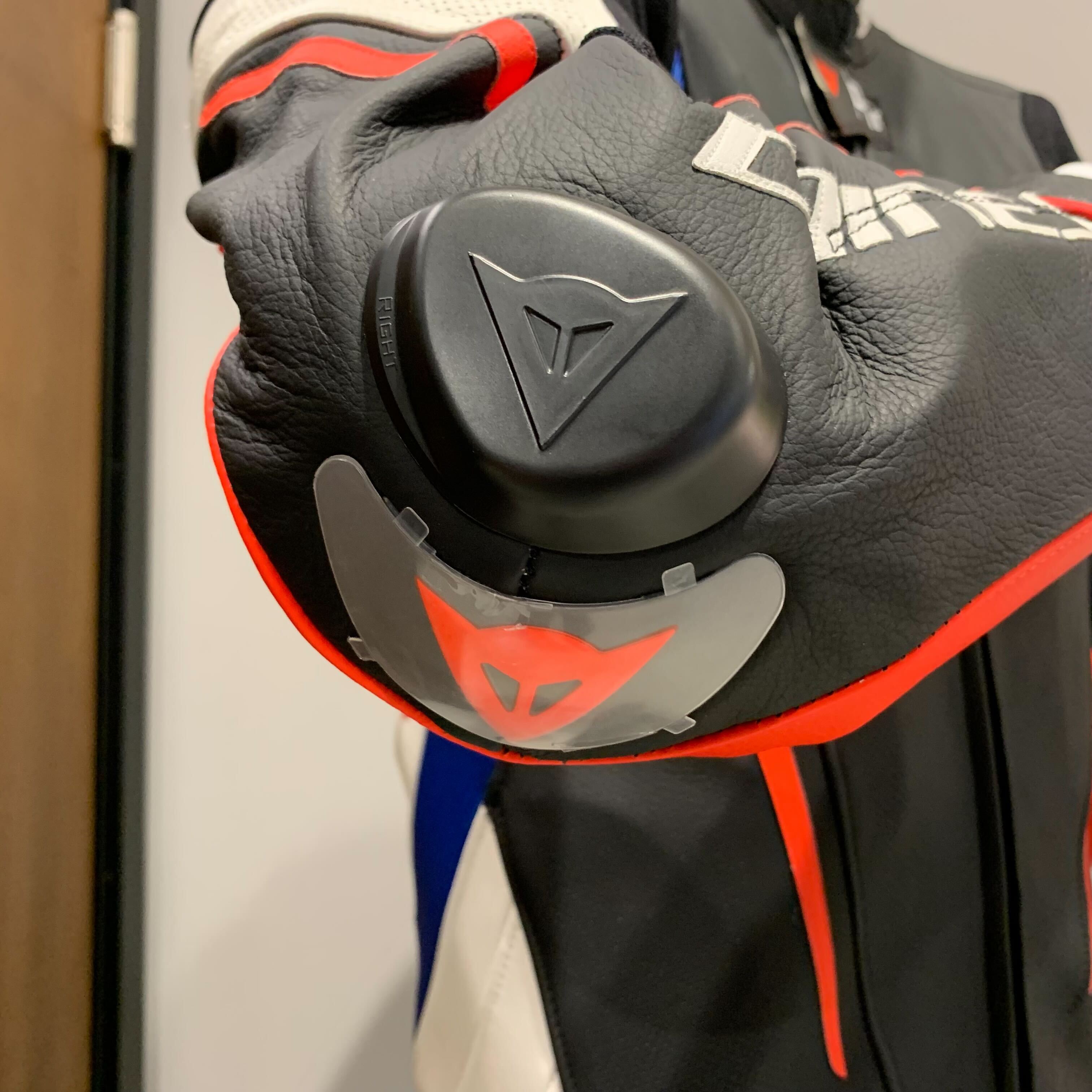 エアバッグ義務化の動きに対応する